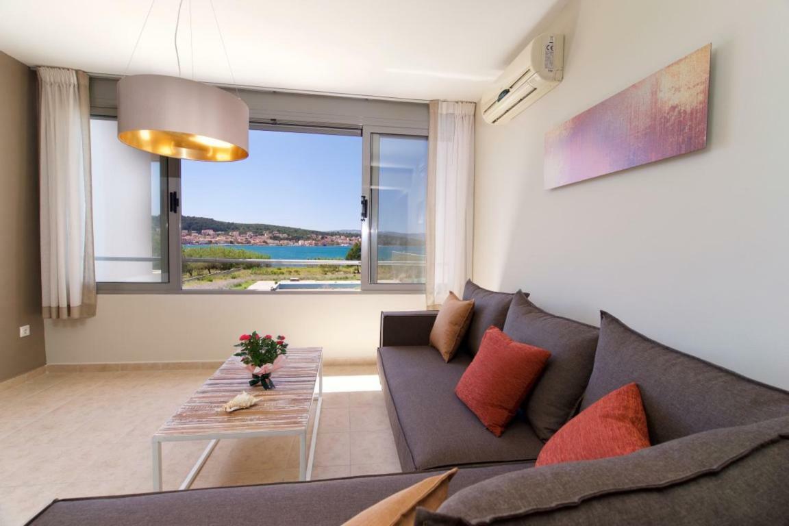 Gliving365 Capital Apartment Argostolion Exterior foto