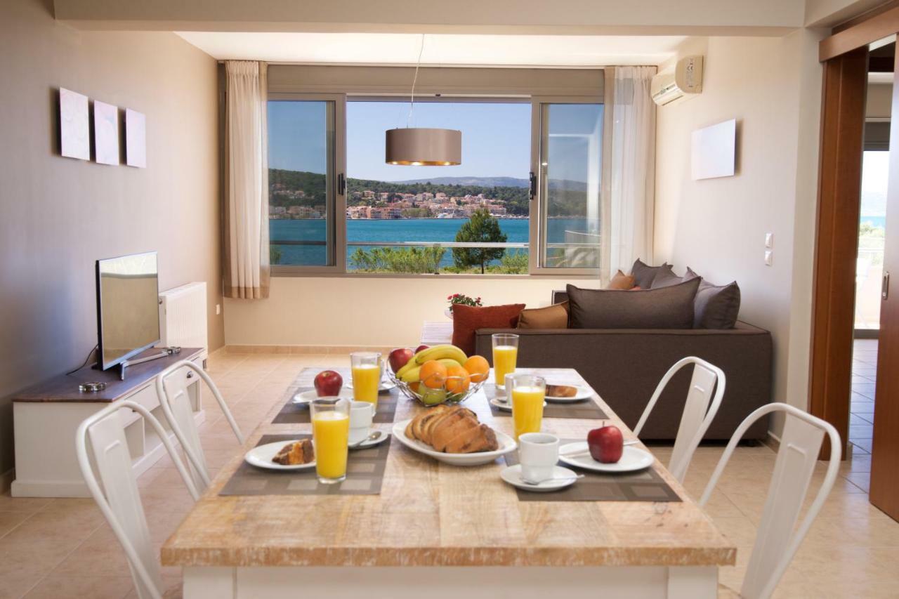 Gliving365 Capital Apartment Argostolion Exterior foto